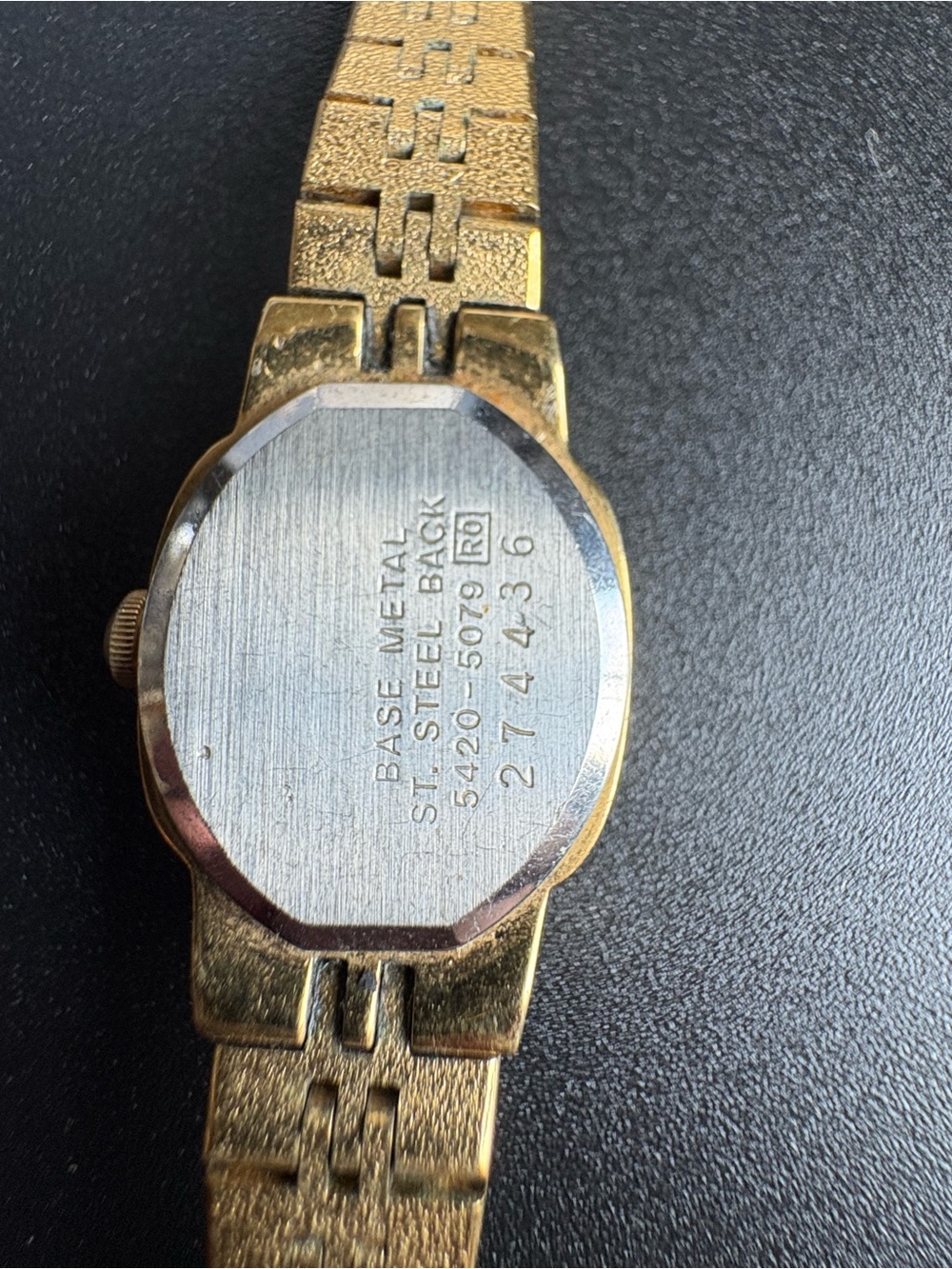 Seiko Women’s Vintage Dainty Gold-tone Textured Bracelet Watch with Square Dial - Picture 8 of 8